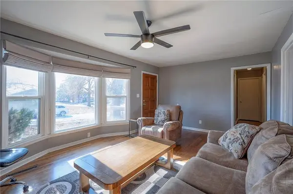 6104 E 136th Street, Grandview, MO 64030