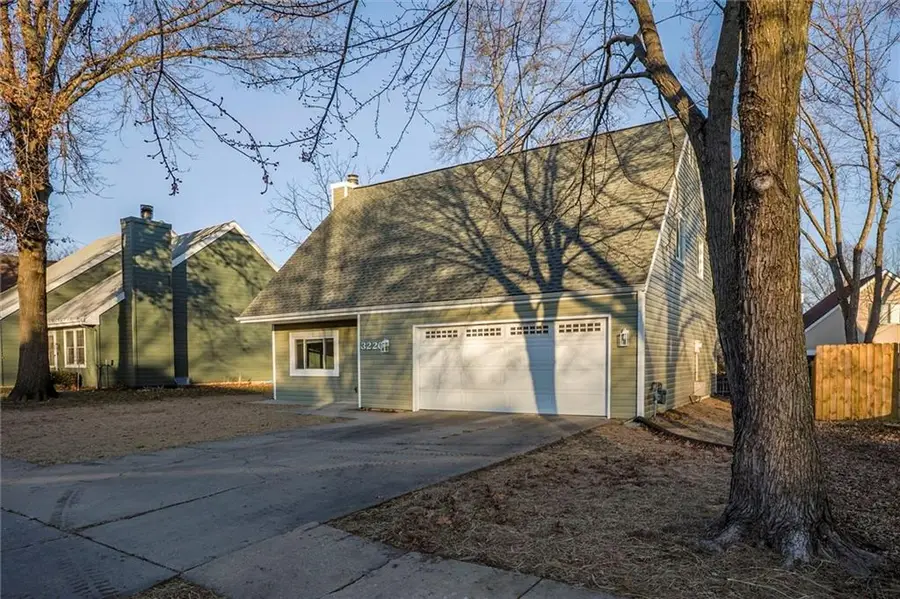 3220 Creekwood Drive, Lawrence, KS 66049 - Image #3