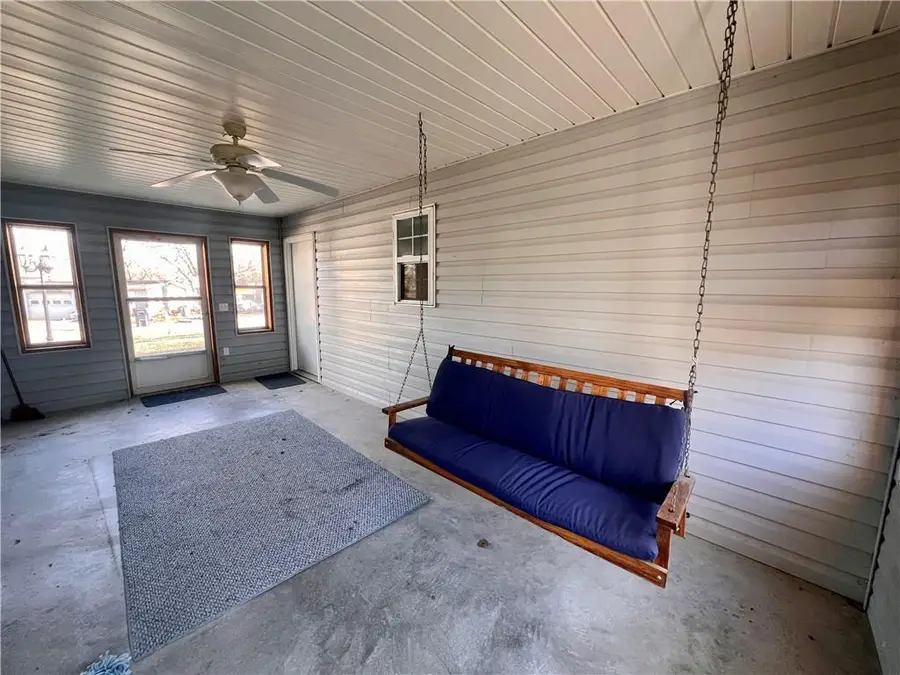 201 S Vine Street, McLouth, KS 66054 - Image #2