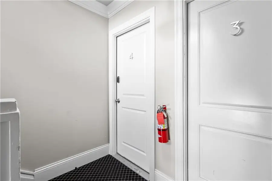 3841 Wyandotte Street, Kansas City, MO 64111 - Image #3