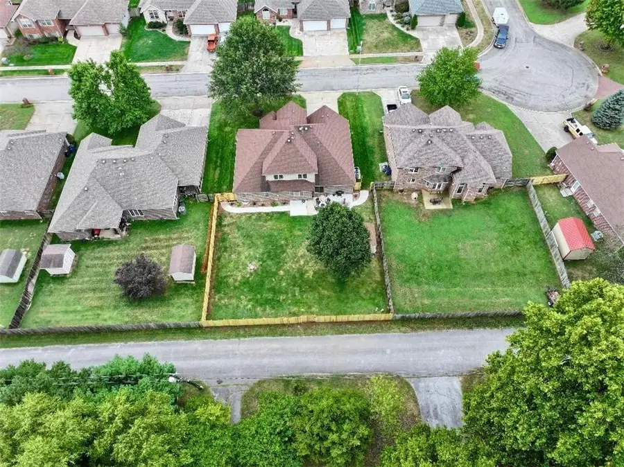1811 W Village Lane, Springfield, MO 65807 - Image #2