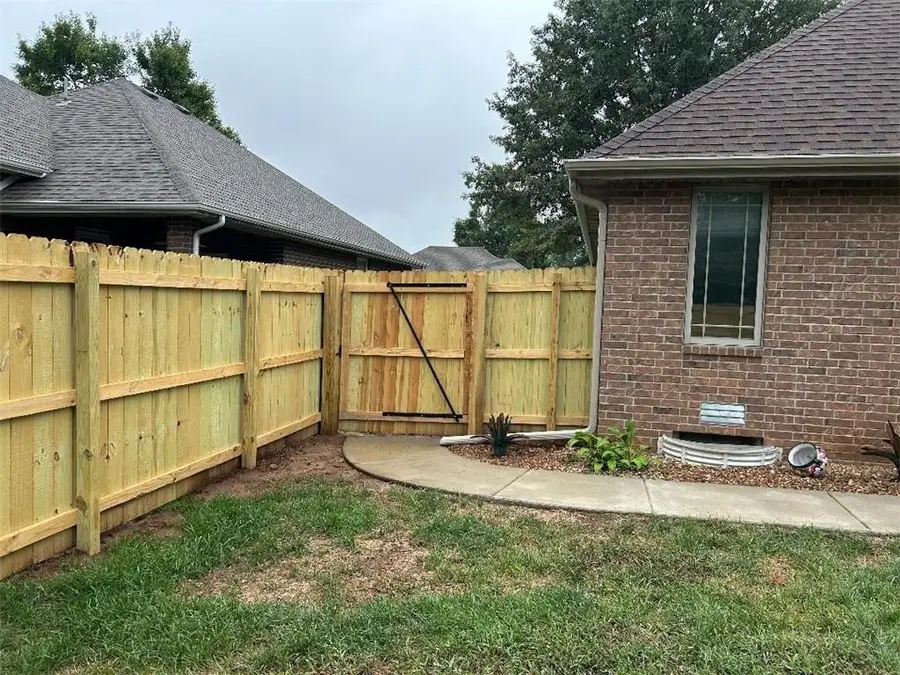 1811 W Village Lane, Springfield, MO 65807 - Image #3