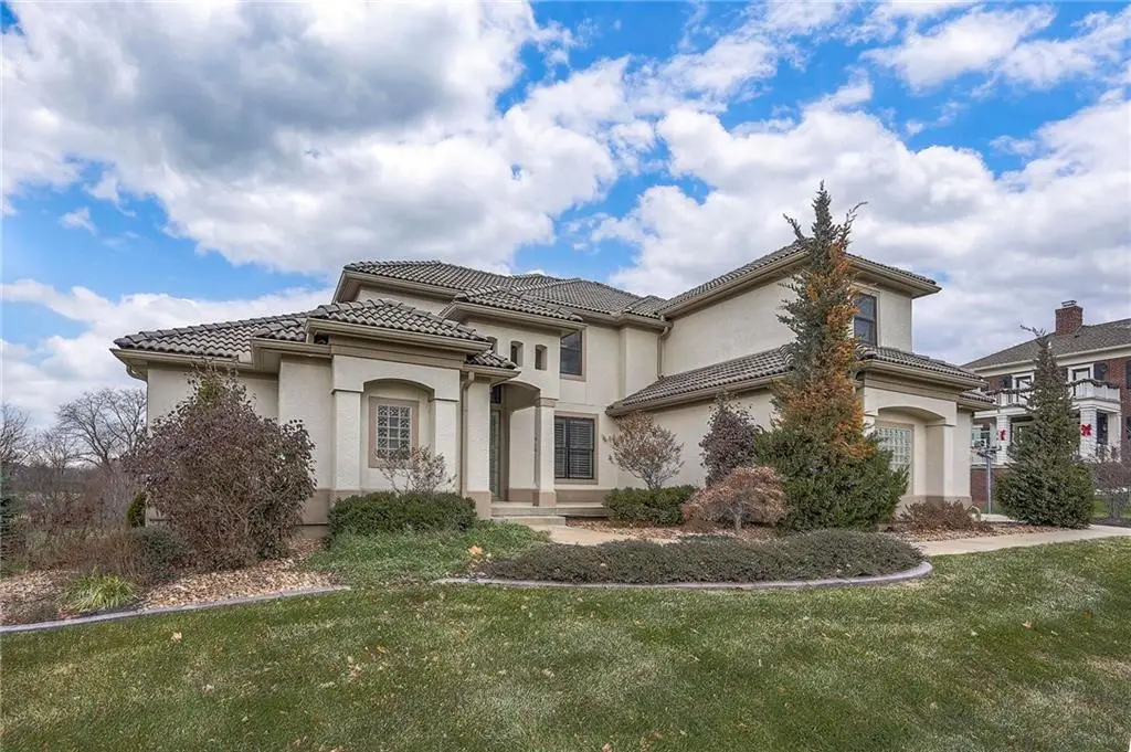 10502 N Willow Avenue, Kansas City, MO 64157 - Image #1