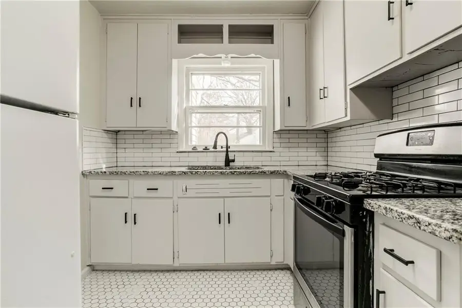 5333 Outlook Street, Mission, KS 66202 - Image #2