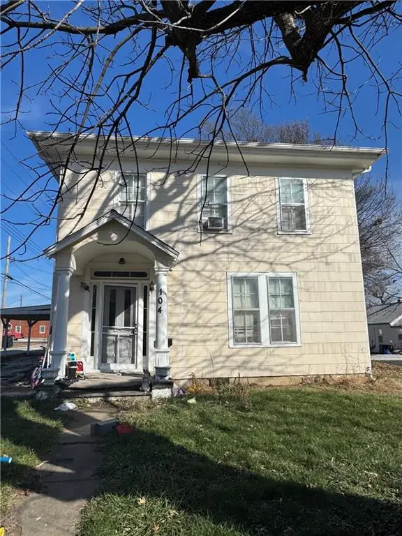 104 E Colt Street, Windsor, MO 65360 - Image #1