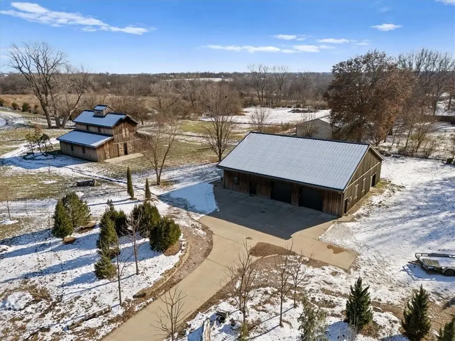 12517 S Harris Road, Lees Summit, MO 64086 - Image #2