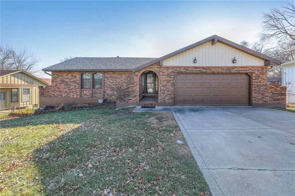 18603 E Hanthorn Drive, Independence, MO 64057 - Image #1