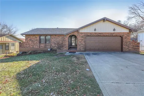 18603 E Hanthorn Drive, Independence, MO 64057