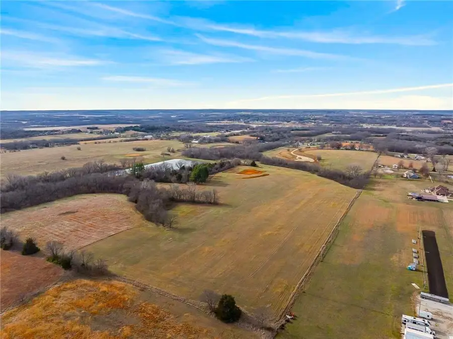 1036 E 1700 Road, Lawrence, KS 66046 - Image #2