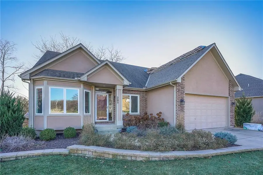 205 E 126th Street, Kansas City, MO 64145 - Image #2