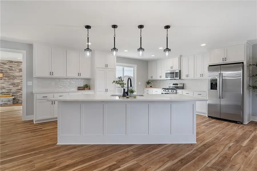 8565 Wycoff Drive, De Soto, KS 66018 - Image #3