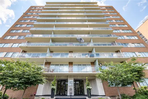 4740 Roanoke Parkway #605, Kansas City, MO 64112