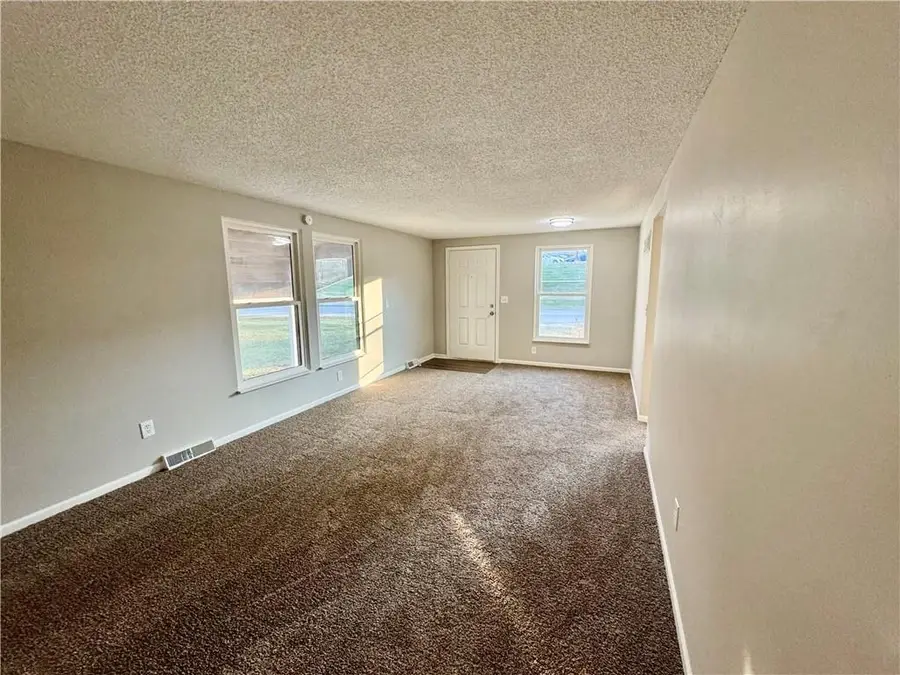 300 Vine Street, Platte City, MO 64079 - Image #2