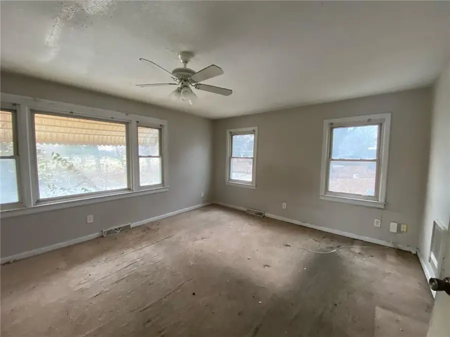 9001 E 75th Street, Raytown, MO 64138 - Image #3