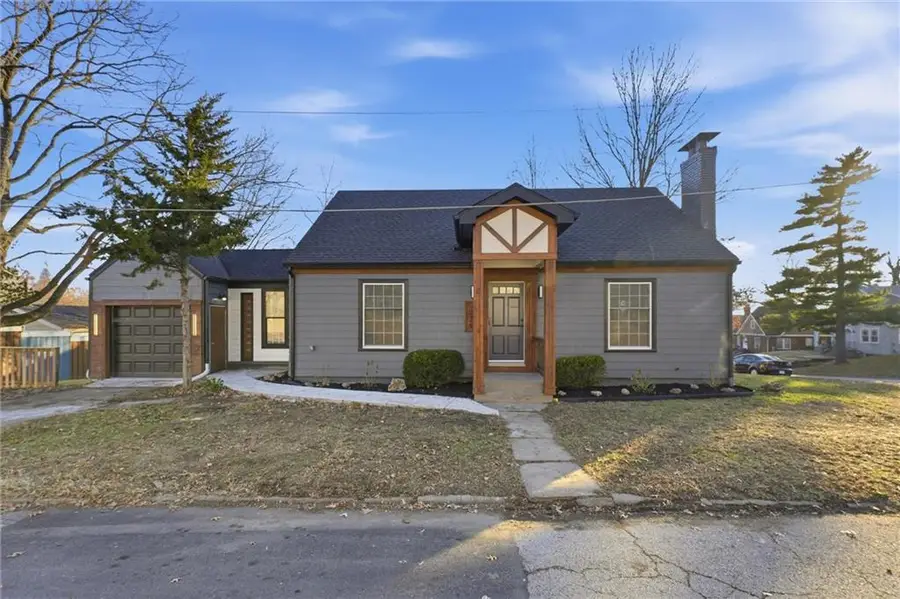 1229 W White Oak Avenue, Independence, MO 64050 - Image #2