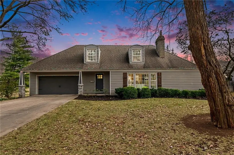 8001 Dearborn Drive, Prairie Village, KS 66208 - Image #2