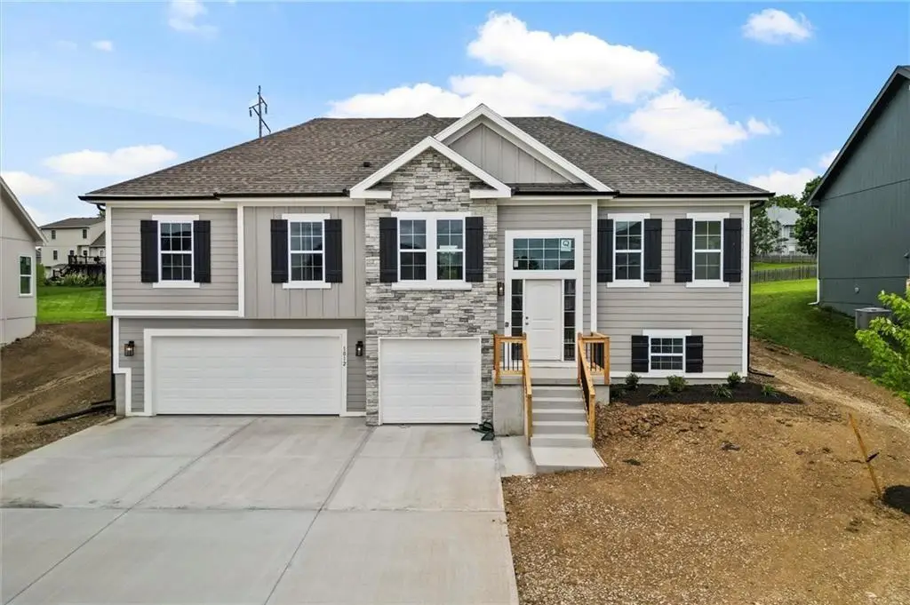 1022 Jasmine Drive, Liberty, MO 64068 - Image #1