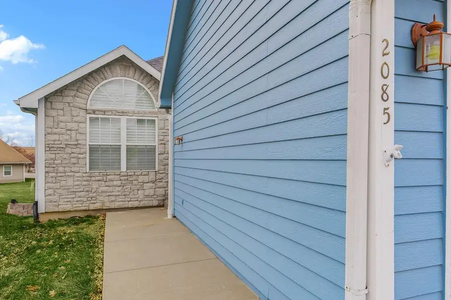 2085 Country View Court, Tonganoxie, KS 66086 - Image #2
