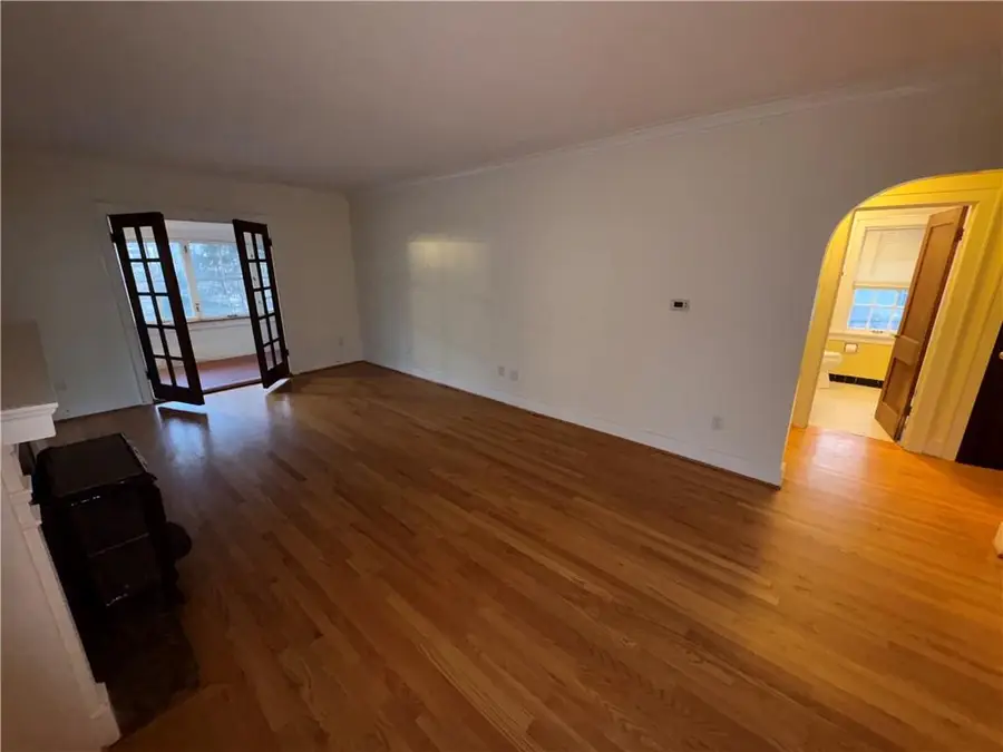 3700 E Roanoke Drive, Kansas City, MO 64111 - Image #3