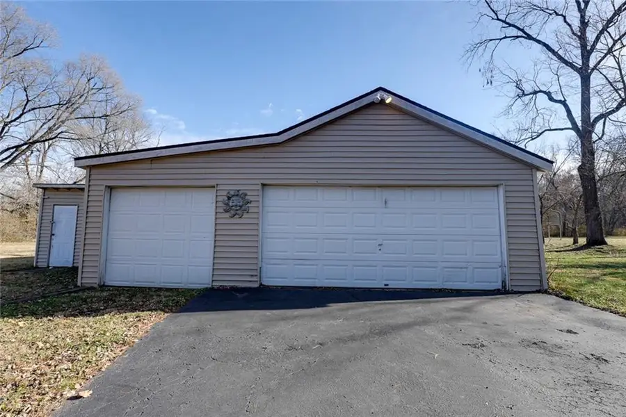 1225 Berry Road, Independence, MO 64057 - Image #2