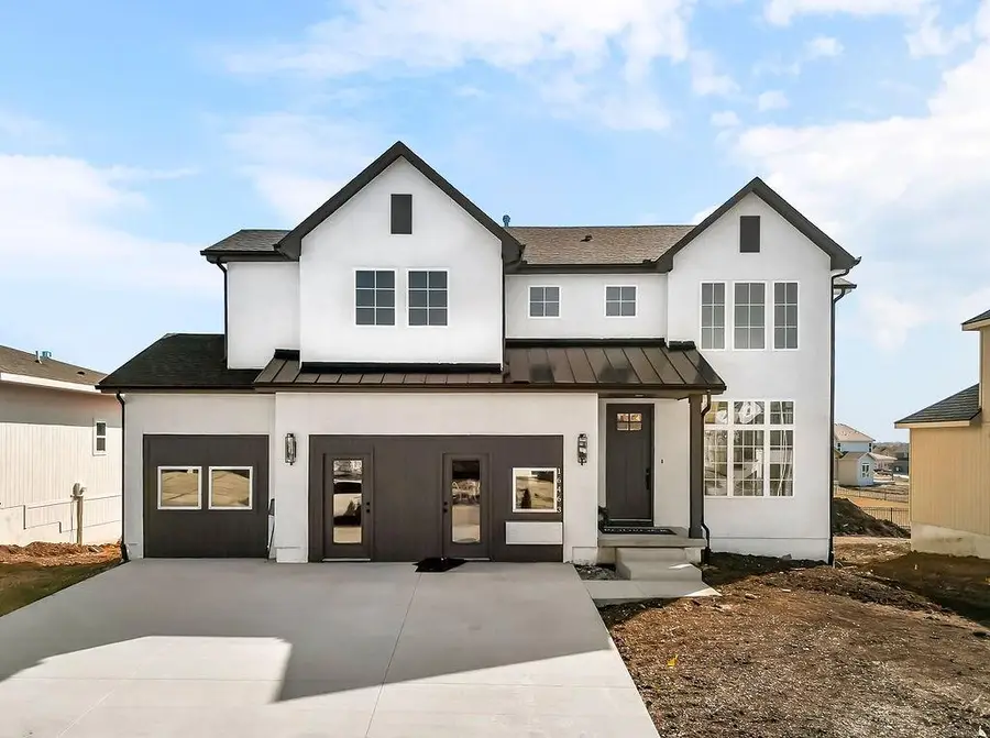 16388 S Elmridge Street, Olathe, KS 66062 - Image #2