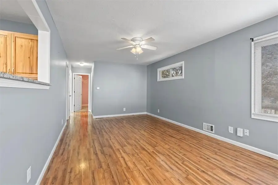 225 E Whittier Street, Kansas City, MO 64119 - Image #3