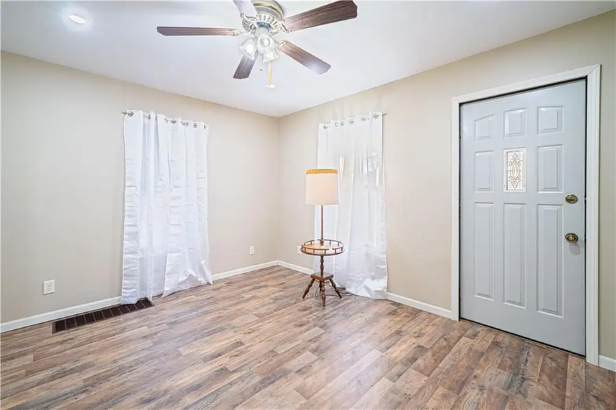 2819 S 22nd Street, Saint Joseph, MO 64503 - Image #2