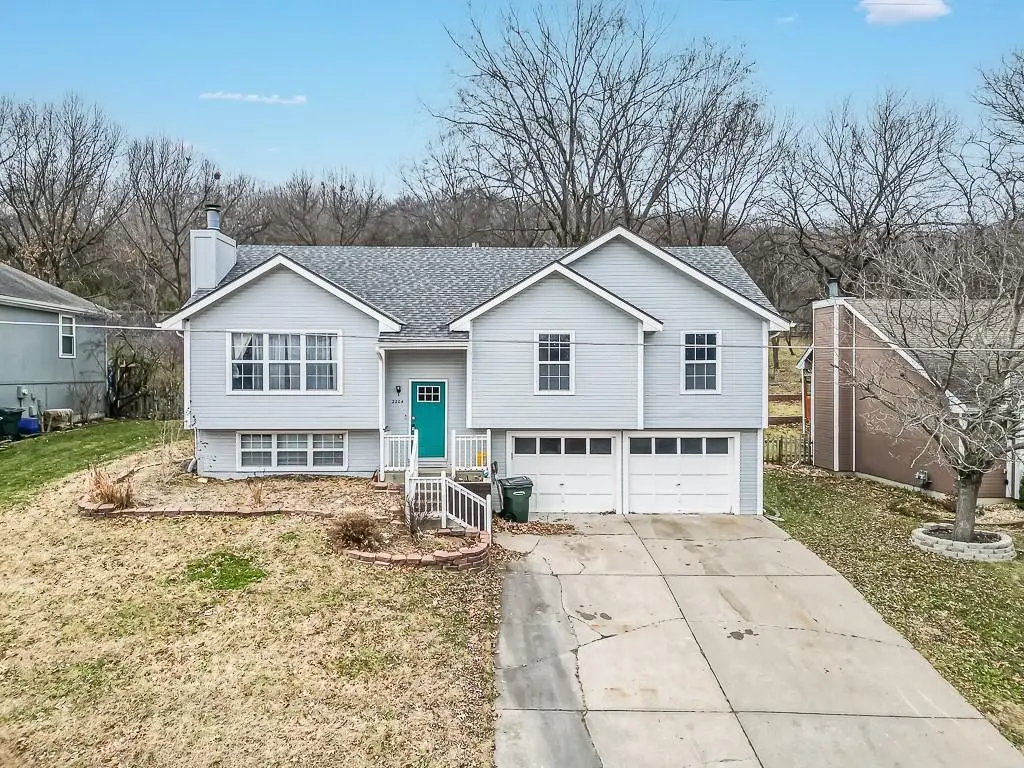 2204 S 19th Terrace, Leavenworth, KS 66048 - #1