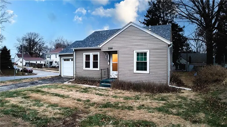 2201 Monterey Drive, Saint Joseph, MO 64507 - Image #2