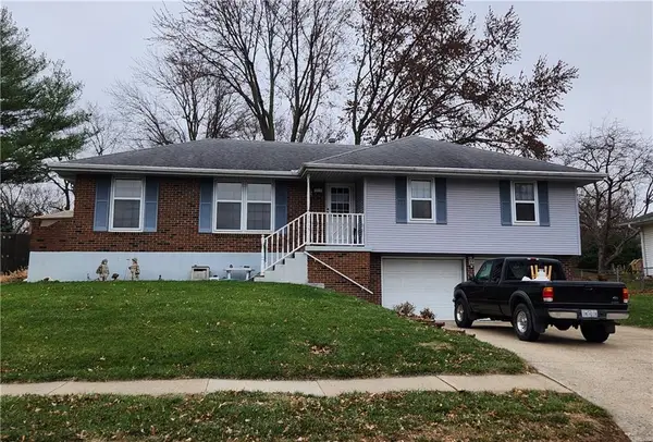 2015 N Lazy Branch Road, Independence, MO 64058