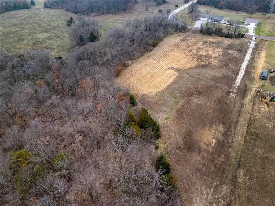 21363 Walnut Grove Road, Sedalia, MO 65301 - Image #2