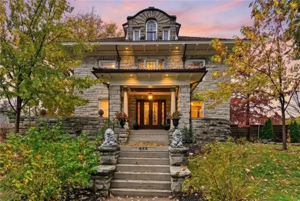 444 Gladstone Boulevard, Kansas City, MO 64124