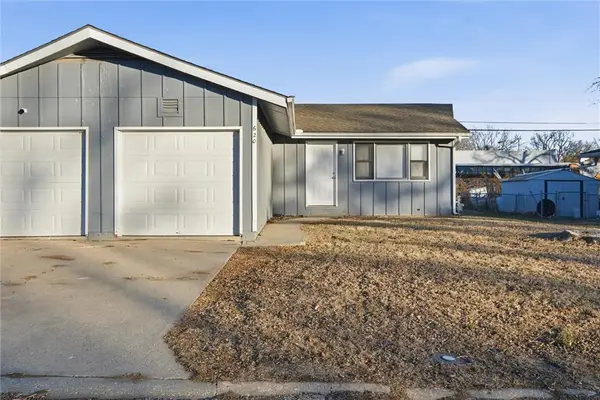 620 N 13th Terrace, Leavenworth, KS 66048