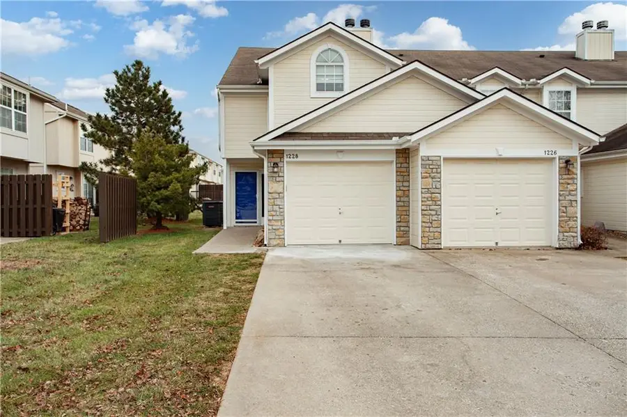 1228 NW Hidden Ridge Circle, Blue Springs, MO 64015 - Image #2