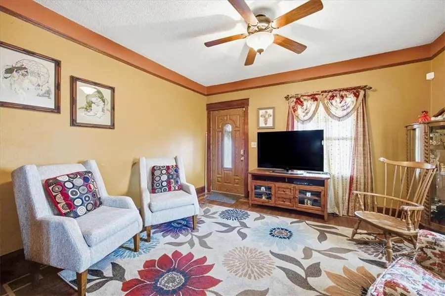 201 S Crysler Avenue, Independence, MO 64050 - Image #2