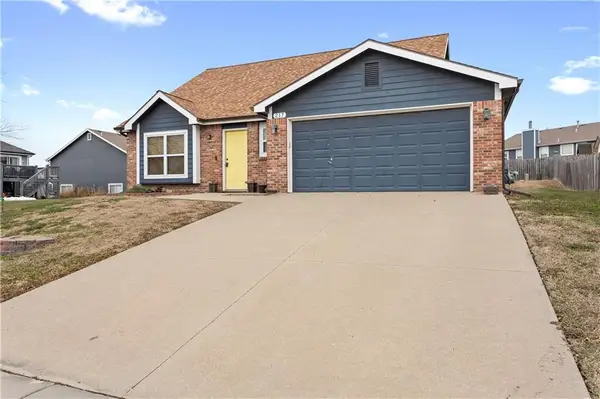 217 Montrose Circle, Eudora, KS 66025