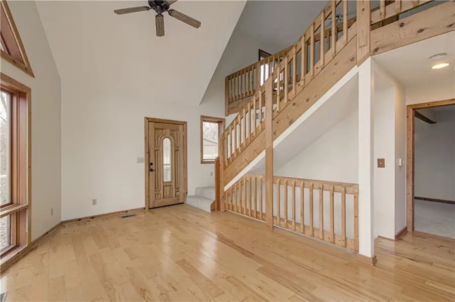 303 Hillcrest Drive, Smithville, MO 64089 - Image #2