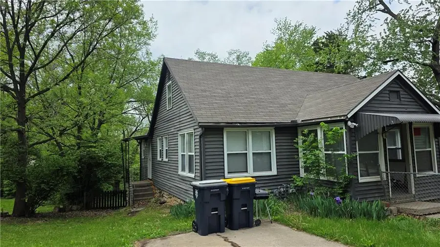 5700 Manchester Avenue, Kansas City, MO 64129 - #2
