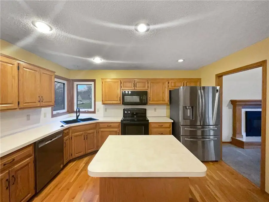 4705 Creek Side Lane, Blue Springs, MO 64015 - Image #2