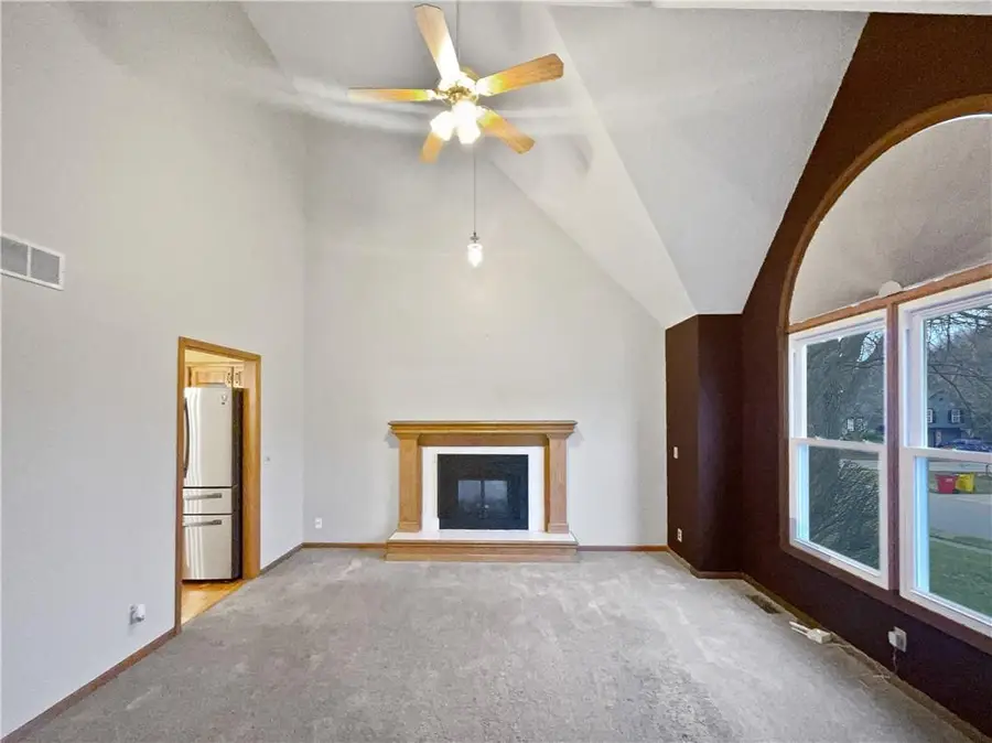 4705 Creek Side Lane, Blue Springs, MO 64015 - Image #3