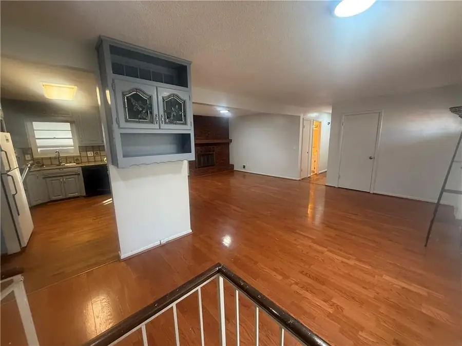 11123 Grand Avenue, Kansas City, MO 64114 - Image #3