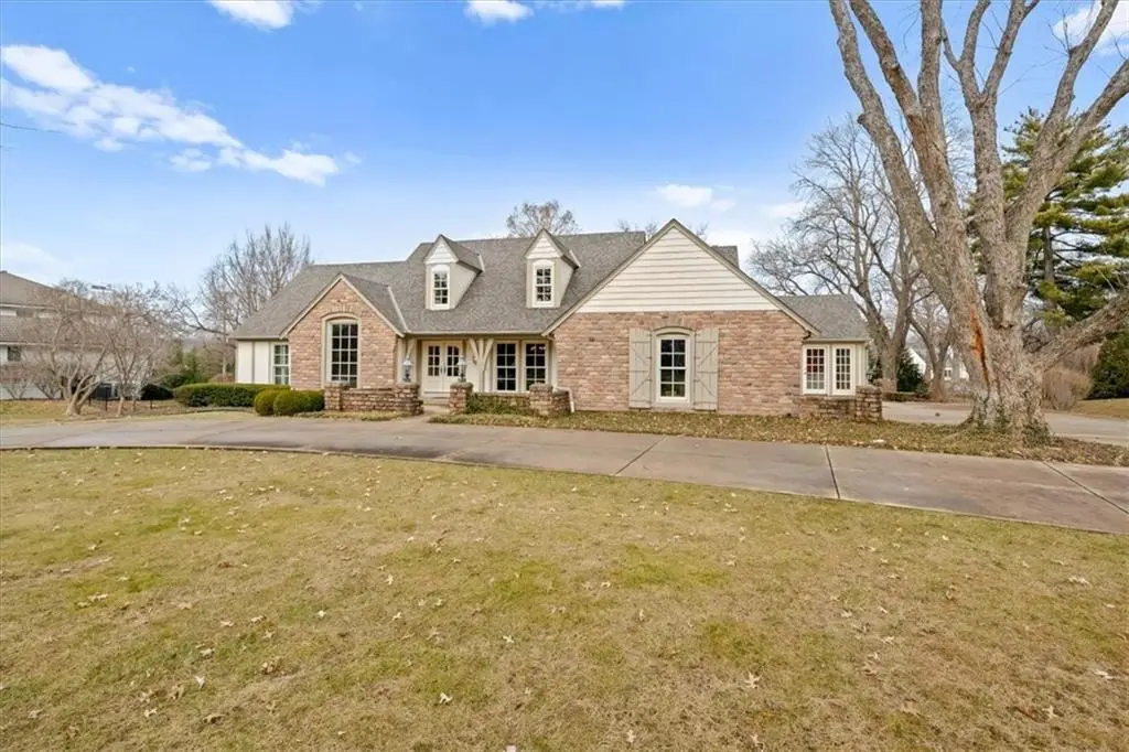 4600 W 87th Place, Prairie Village, KS 66207 - Image #1