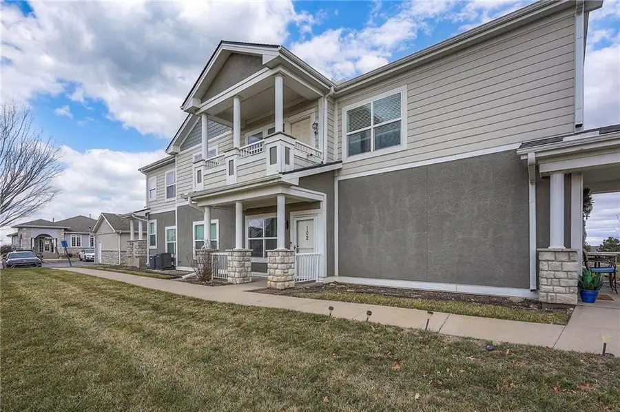 11751 S Roundtree Street #102, Olathe, KS 66061 - Image #2