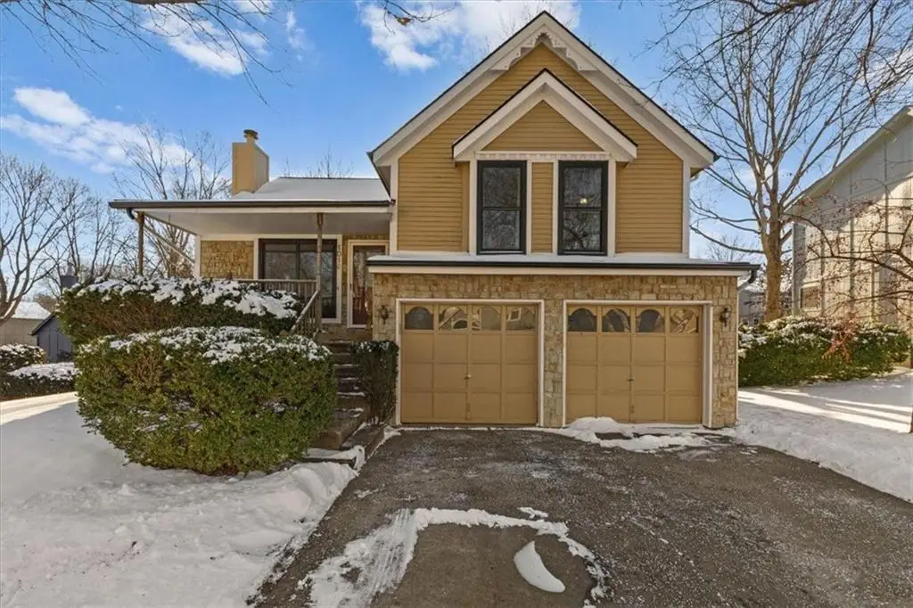 1019 E New London Drive, Olathe, KS 66061 - Image #1