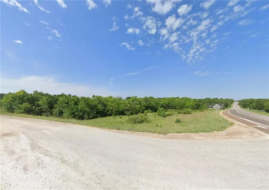 1599 E 700 Road, Lawrence, KS 66049 - Image #2