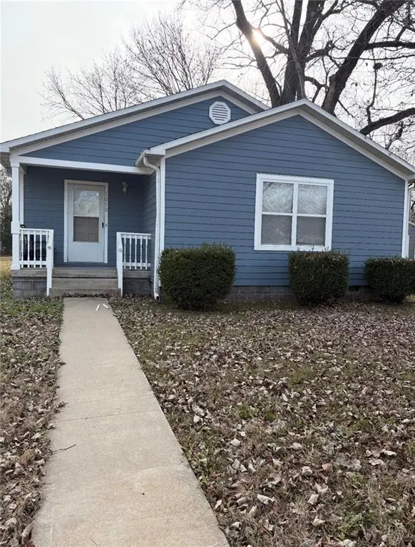 1010 E 16th Street, Pittsburg, KS 66762 - Image #2