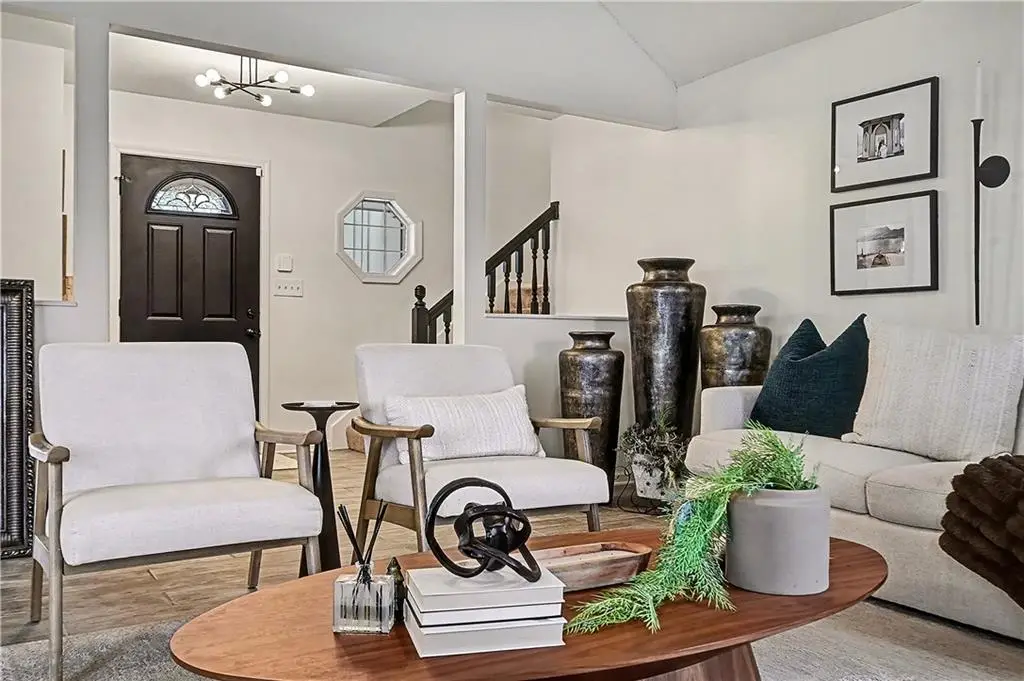 320 NW Palmer Street, Blue Springs, MO 64014 - Image #1