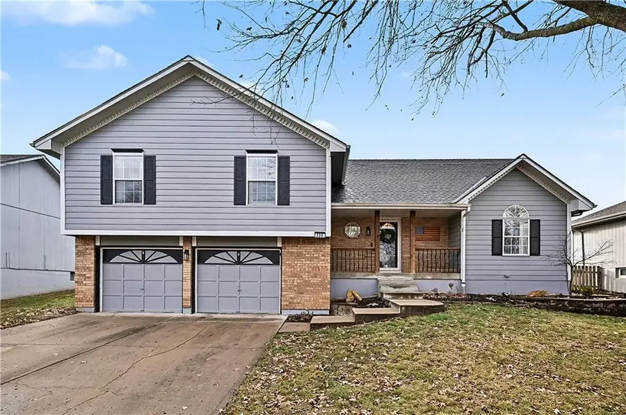 320 NW Palmer Street, Blue Springs, MO 64014 - Image #2
