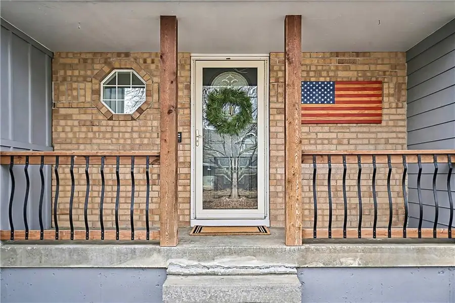 320 NW Palmer Street, Blue Springs, MO 64014 - Image #3