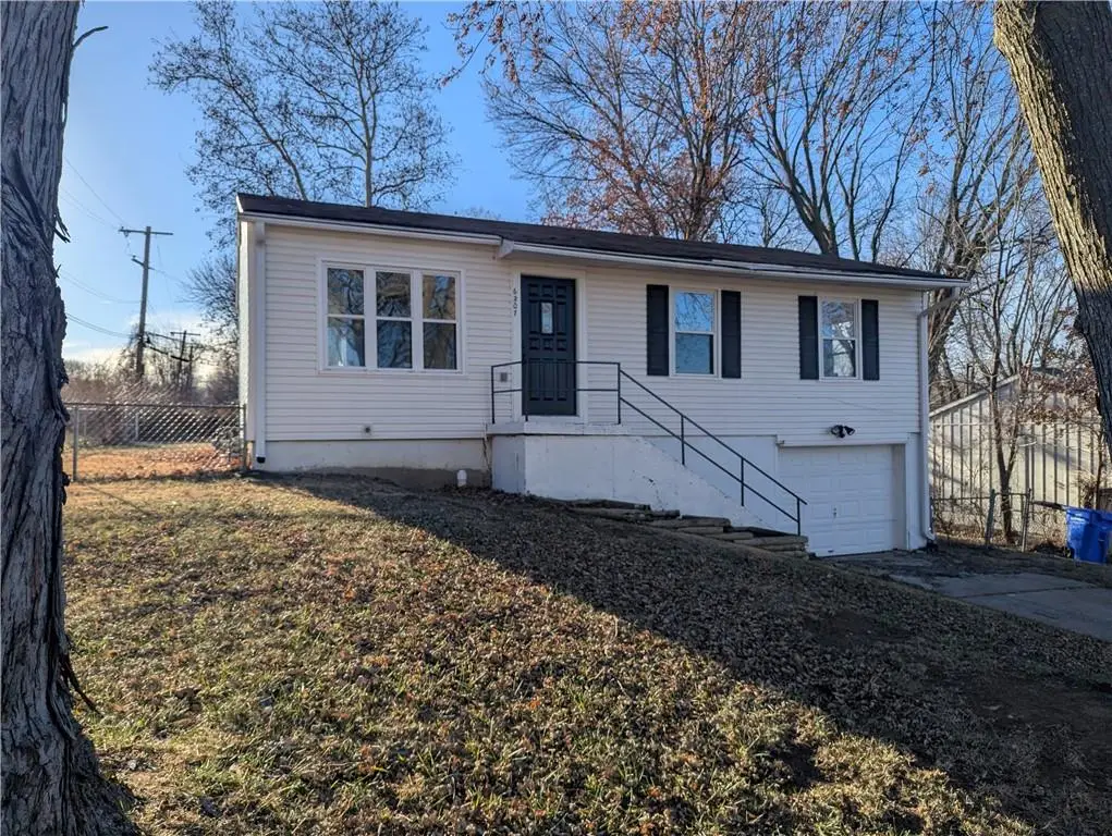 6207 E 150th Terrace, Grandview, MO 64030 - Image #1